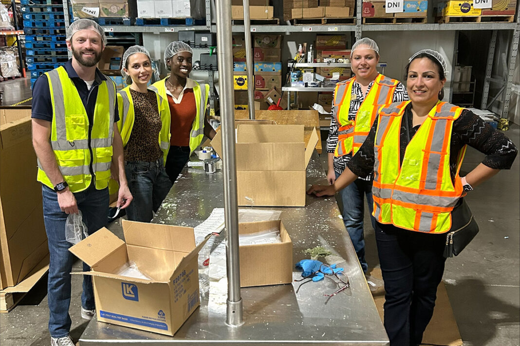 Midwest Food Bank volunteers