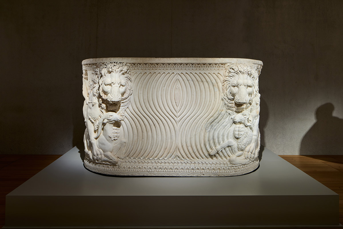 Strigilated Sarcophagus with Lions - MT 417 © Fondazione Torlonia, PH Agostino Osio