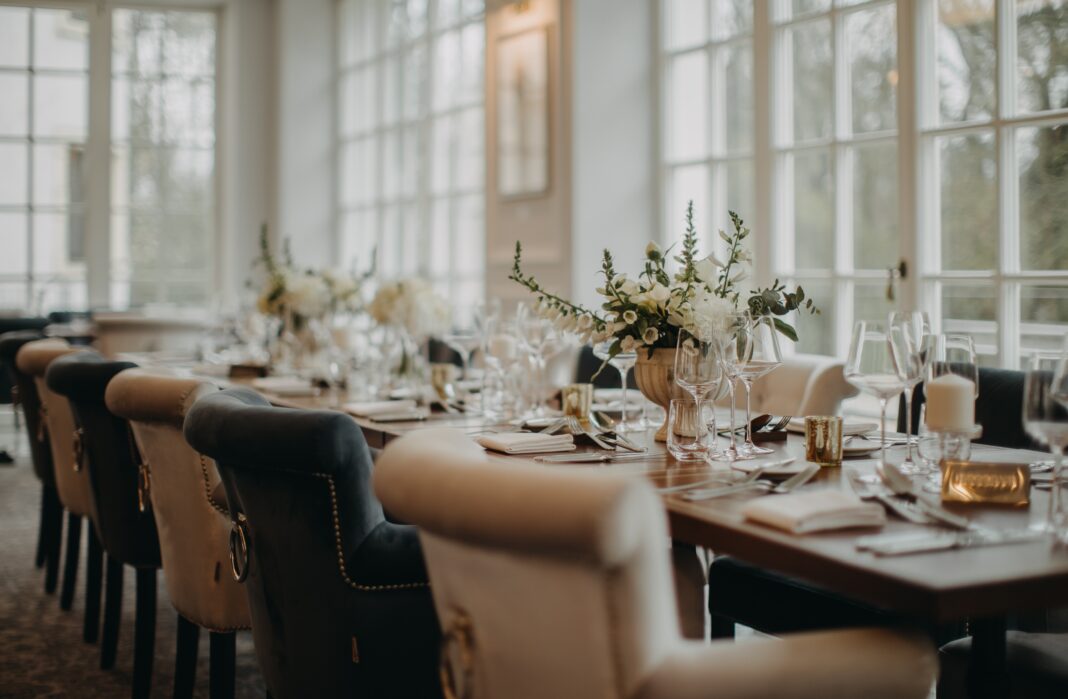 Elegant Wedding Table Setting